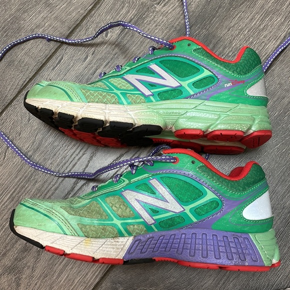 Disney New Balance Ariel shoes - Picture 4 of 8